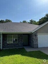 Building Photo - 8 Boreland Ln