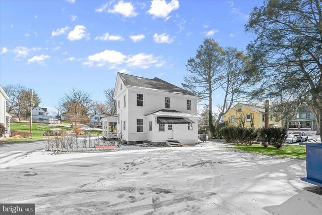 Building Photo - 7332 Springfield Ave