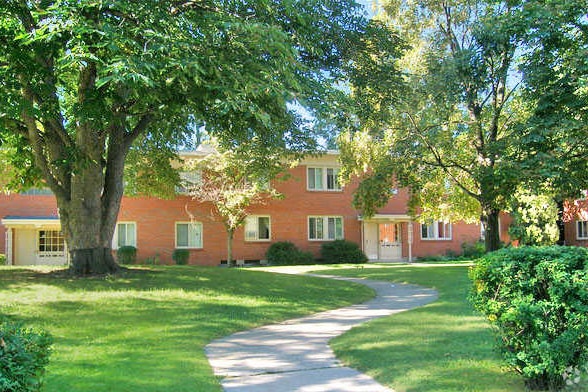 Community - Highland Manor Apartments