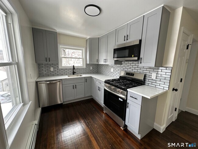 Foto del edificio - 713 S Main St