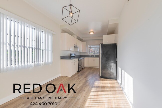 Foto del edificio - ~6 Weeks FREE~ Stylish Two Bedroom with Sp...