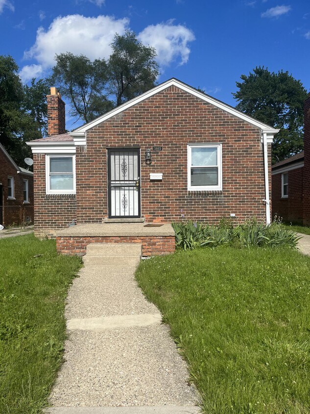 Primary Photo - 5665 Outer Dr E