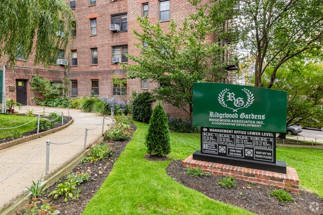 Building Photo - Ridgewood Gardens