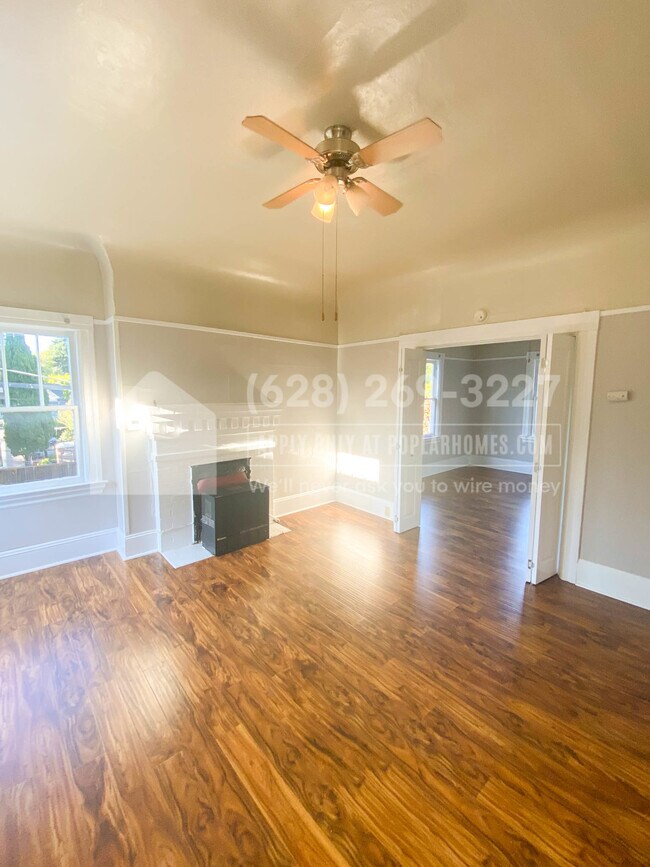 Foto del edificio - 2130 Woolsey St