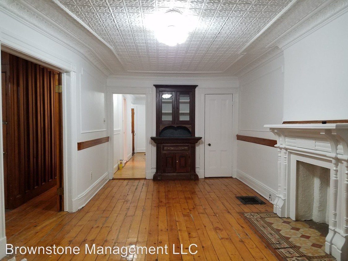 Primary Photo - 456 6th St