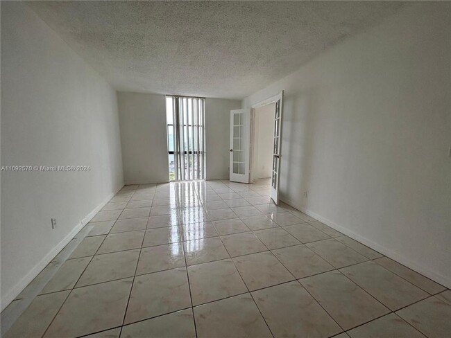 Building Photo - 1 bedroom in North Miami FL 33181