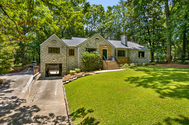 Building Photo - 1047 Briarcliff Rd NE