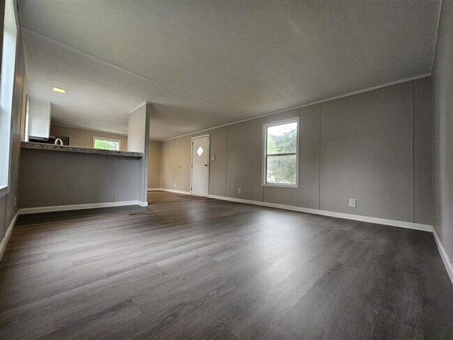 Foto del edificio - 2 Bedroom 1 Bathroom Manufactured Home For Rent!