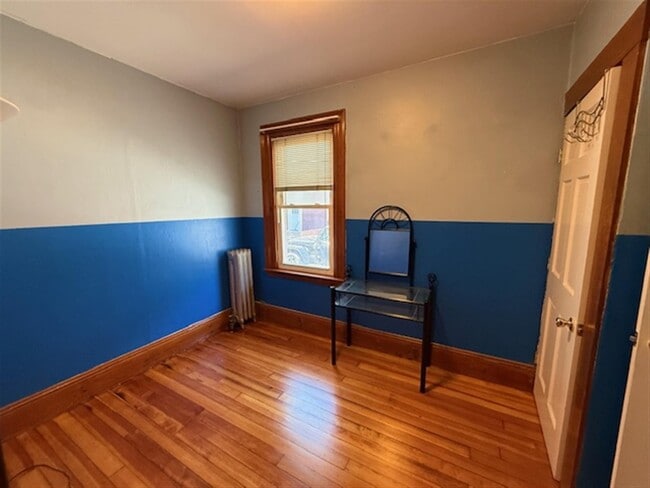 Building Photo - 26 Otis St