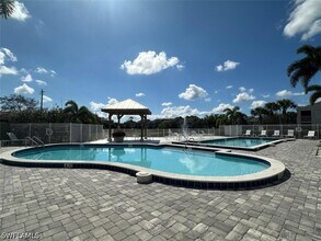 Building Photo - 142 Santa Clara Dr