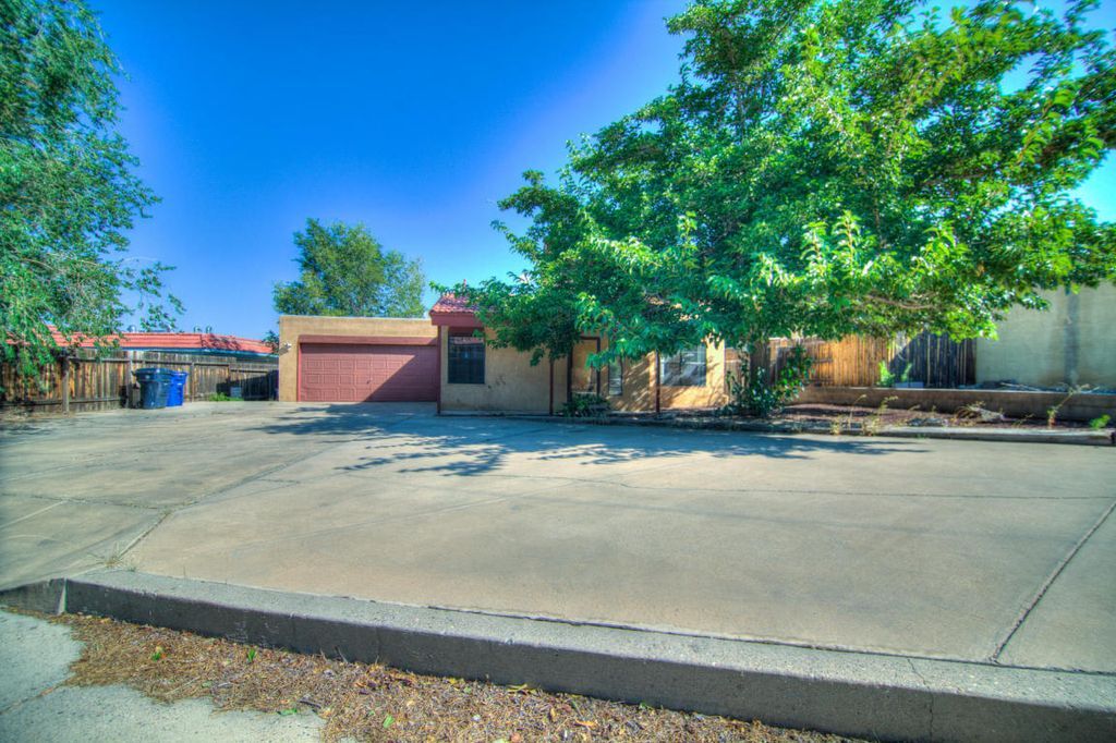 Primary Photo - 2133 Brentwood Park Dr NE
