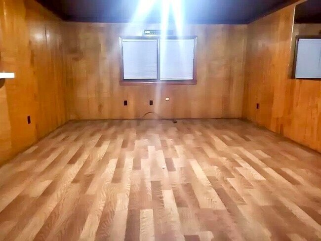 Foto del edificio - 3 bed 2 bath - Large backyard - renovated ...