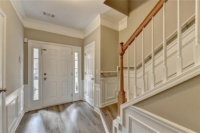 Foto del edificio - 4005 Edgecomb Dr
