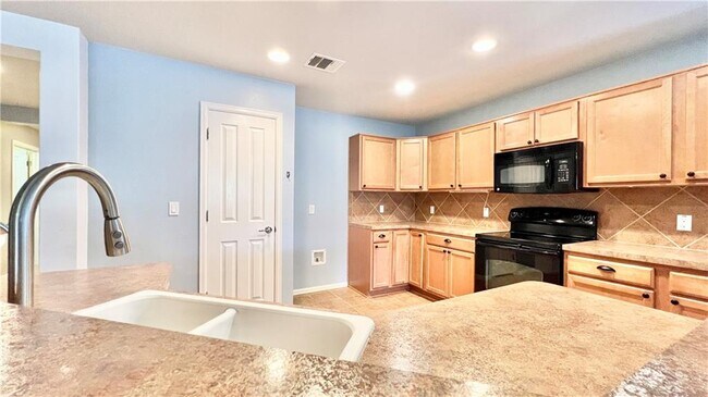 Foto del edificio - 784 Kingfisher Ln