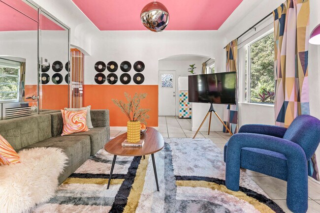 Foto del edificio - 260 NE 45th St