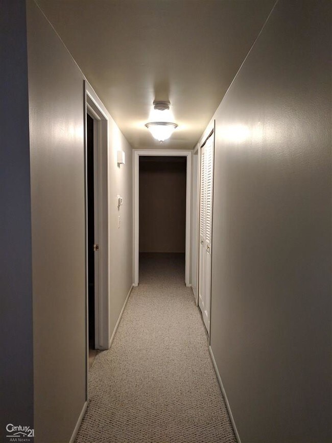 Foto del edificio - 24706 Meadow Ln