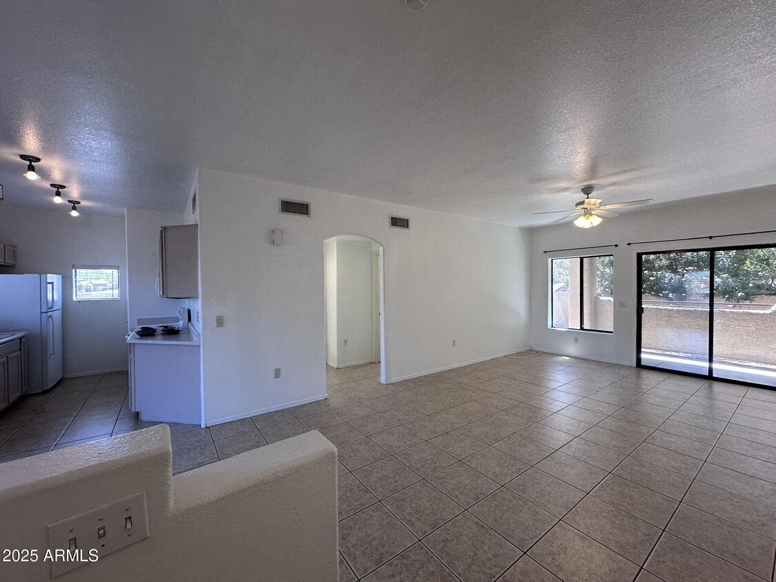 Primary Photo - 13818 N Saguaro Blvd