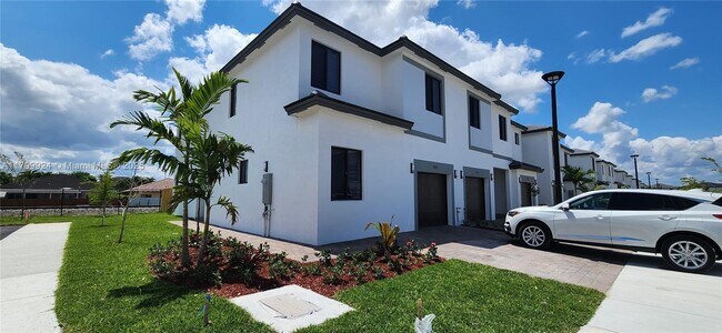 Foto del edificio - 15720 SW 136 Way