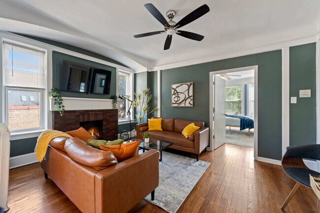 Foto del edificio - 6214 N Magnolia Ave