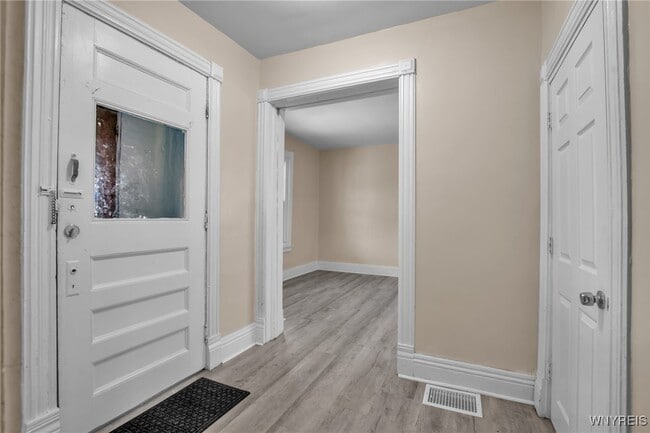 Building Photo - 395 Hampshire St