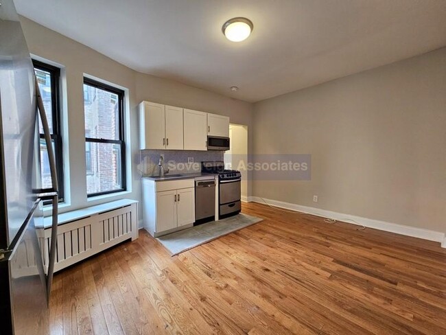 Building Photo - 515 W 168th St