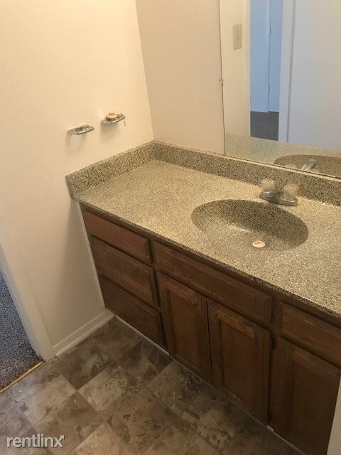 Foto del edificio - 2 br, 1.5 bath  - 2225 Stella St