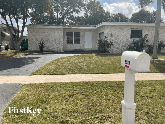 Primary Photo - 8570 NW 28th St