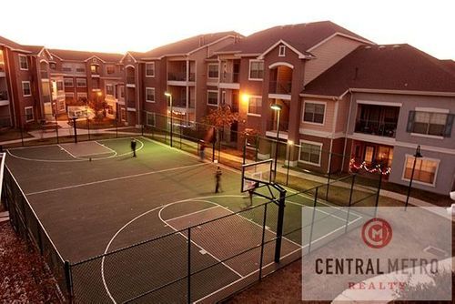 Foto del edificio - 120 River Bend