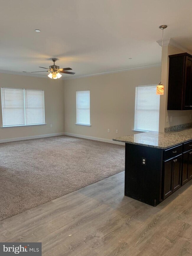 Building Photo - 9206 Dayton Ave