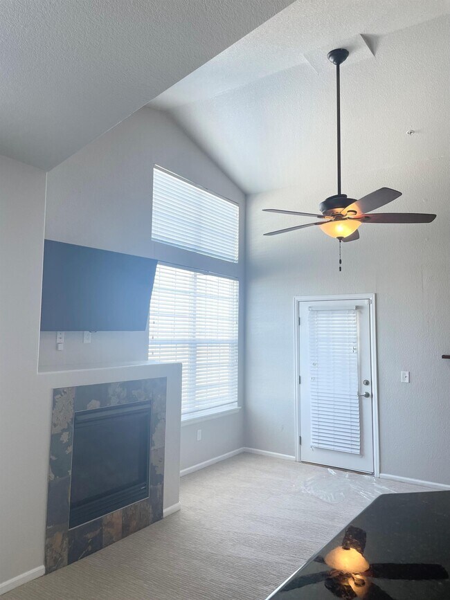 Building Photo - 3155 Blue Sky Cir