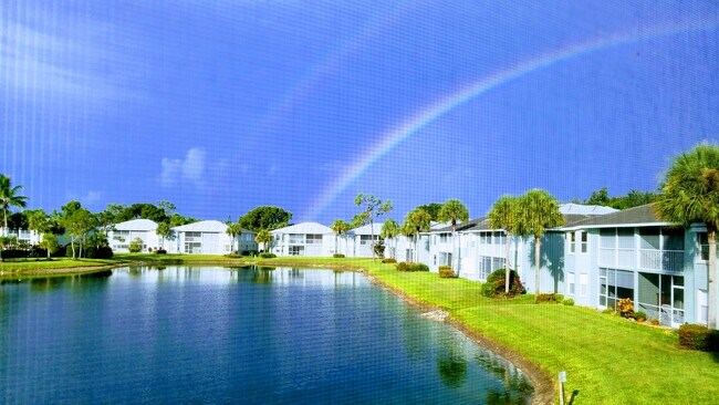 Foto del edificio - 885 New Waterford Dr