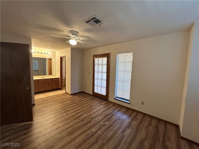 Building Photo - 5915 Laredo St