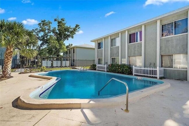 Building Photo - 379 47th Ave N