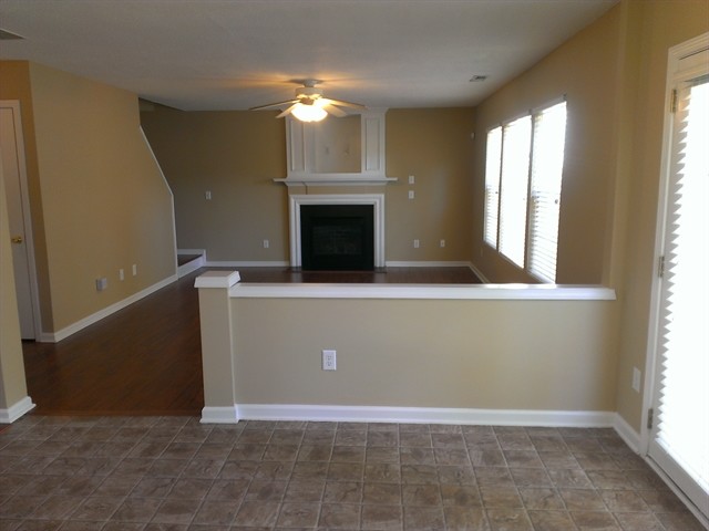 Building Photo - 4001 Crowfield Dr