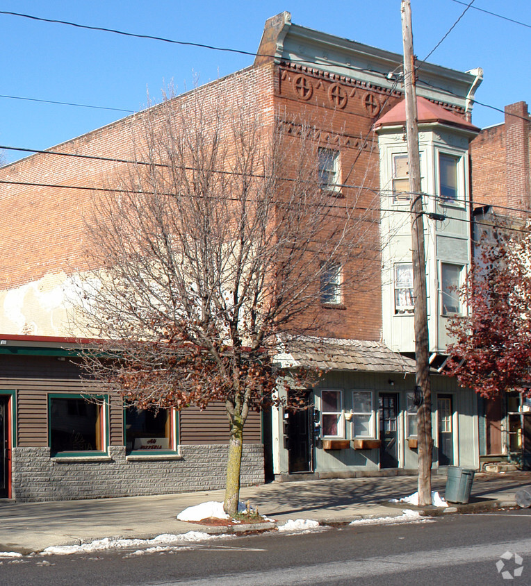 Foto del edificio - 207 N Main St