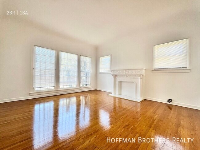 Building Photo - 508 1/2 N Genesee Ave Los Angeles, CA 90036