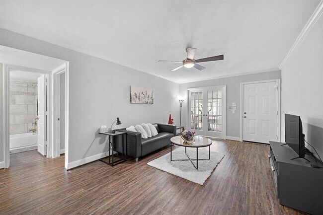 Building Photo - 12633 Memorial Dr