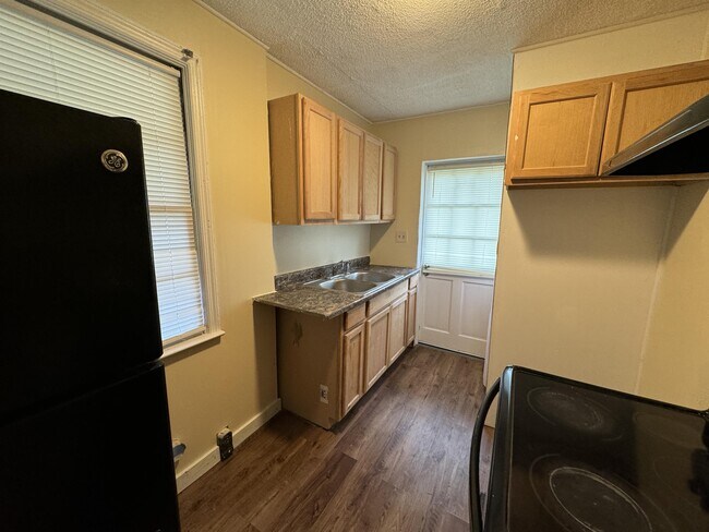 Foto del edificio - 1782 Eveline Ave