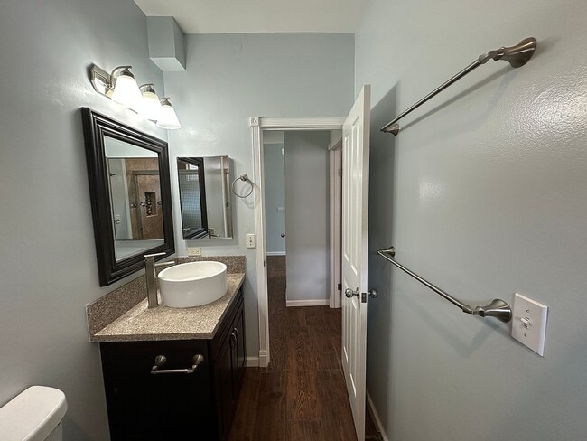 Foto del edificio - 1082-1082 Hakala St