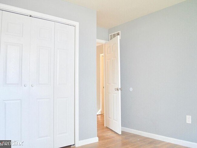 Building Photo - 3 br, 1 bath House - 746 N 20th St