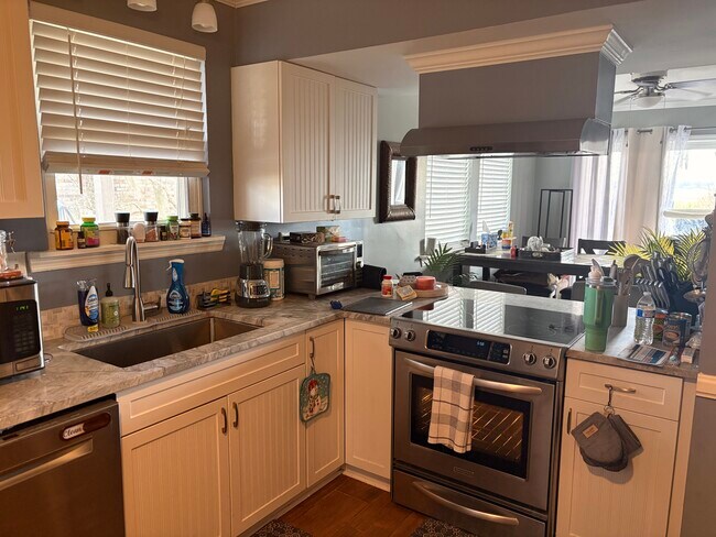 Foto del edificio - 5063 Popperdam Creek Dr