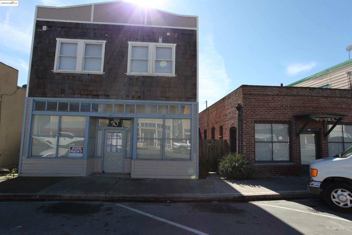 Primary Photo - 50 Main St