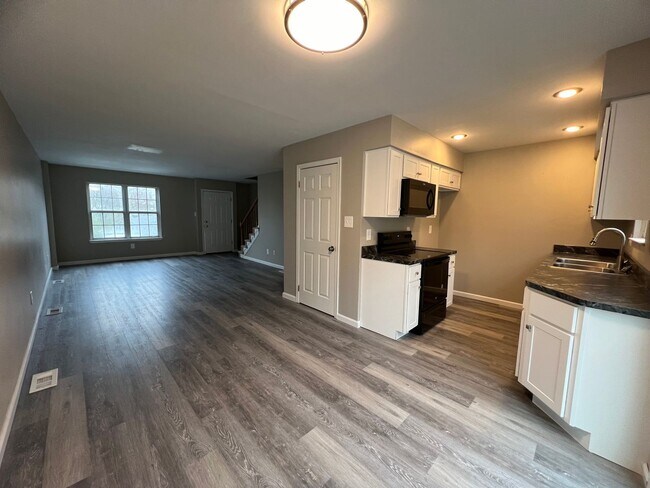 Foto del edificio - Economical 3BR Townhome - Northampton Scho...
