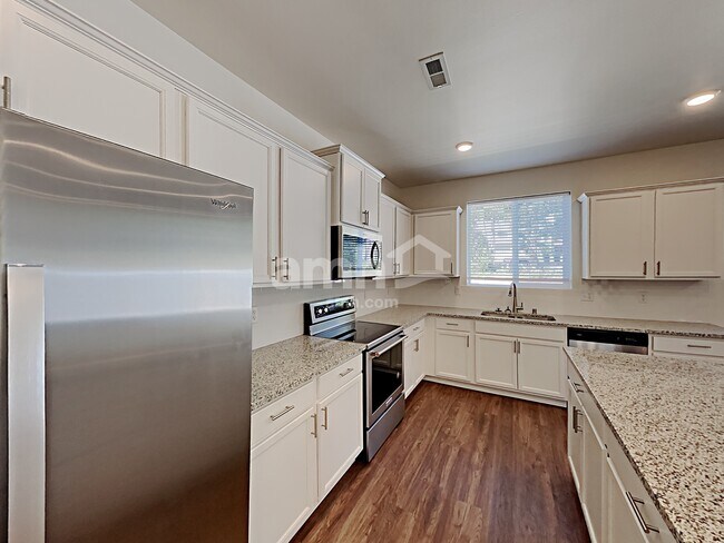 Foto del edificio - 12420 83rd Ave E