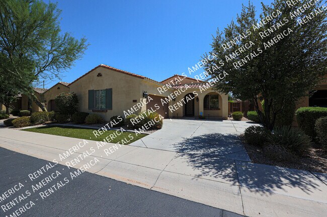 Building Photo - Beautiful 3 Bedroom Open-Concept Home in C...