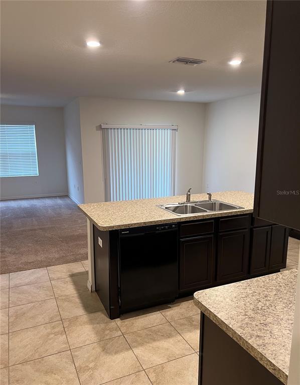 Foto del edificio - 930 Summer Glen Dr