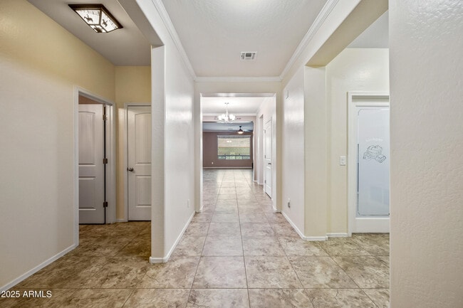 Foto del edificio - 18495 W Rimrock St