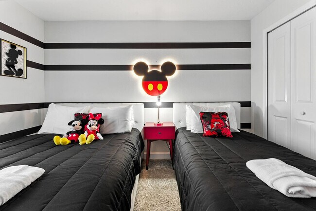 Foto del edificio - 5025 Windermere Ave