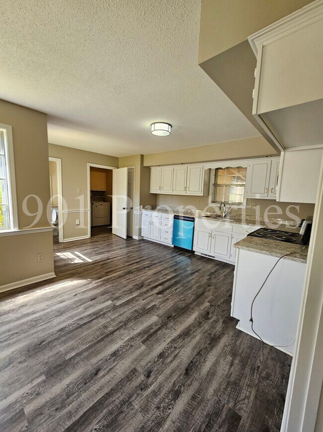 Foto del edificio - 2601 Camrose Cove