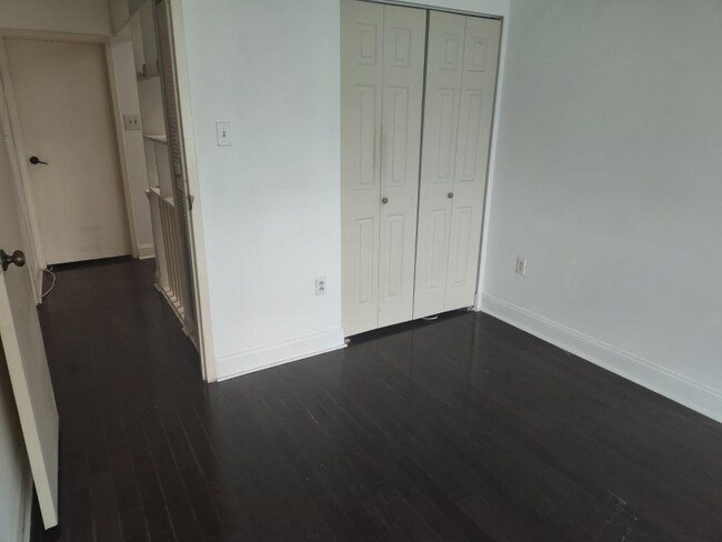 Foto del edificio - 5715 N Kings Hwy